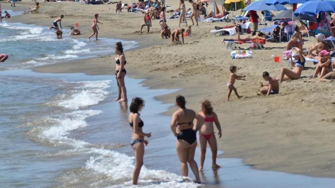 Vieta l'accesso in spiaggia libera ai bagnanti, concessionario sanzionato