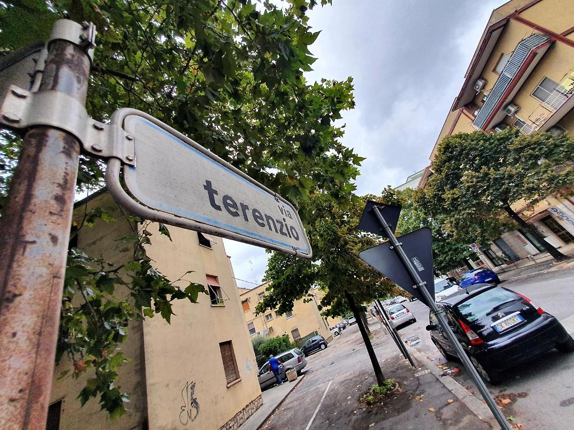 Coppia con tre figli occupa casa popolare