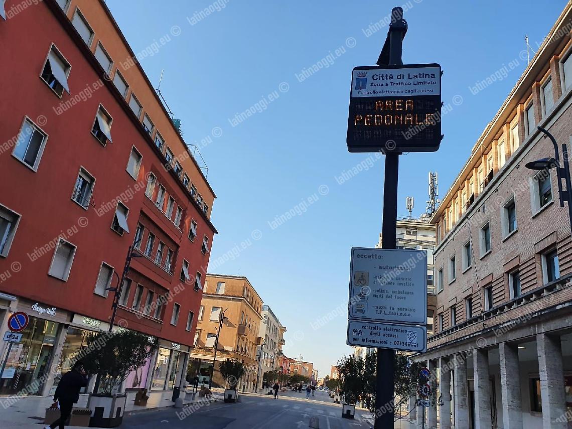 Raccolta firme contro l'isola pedonale