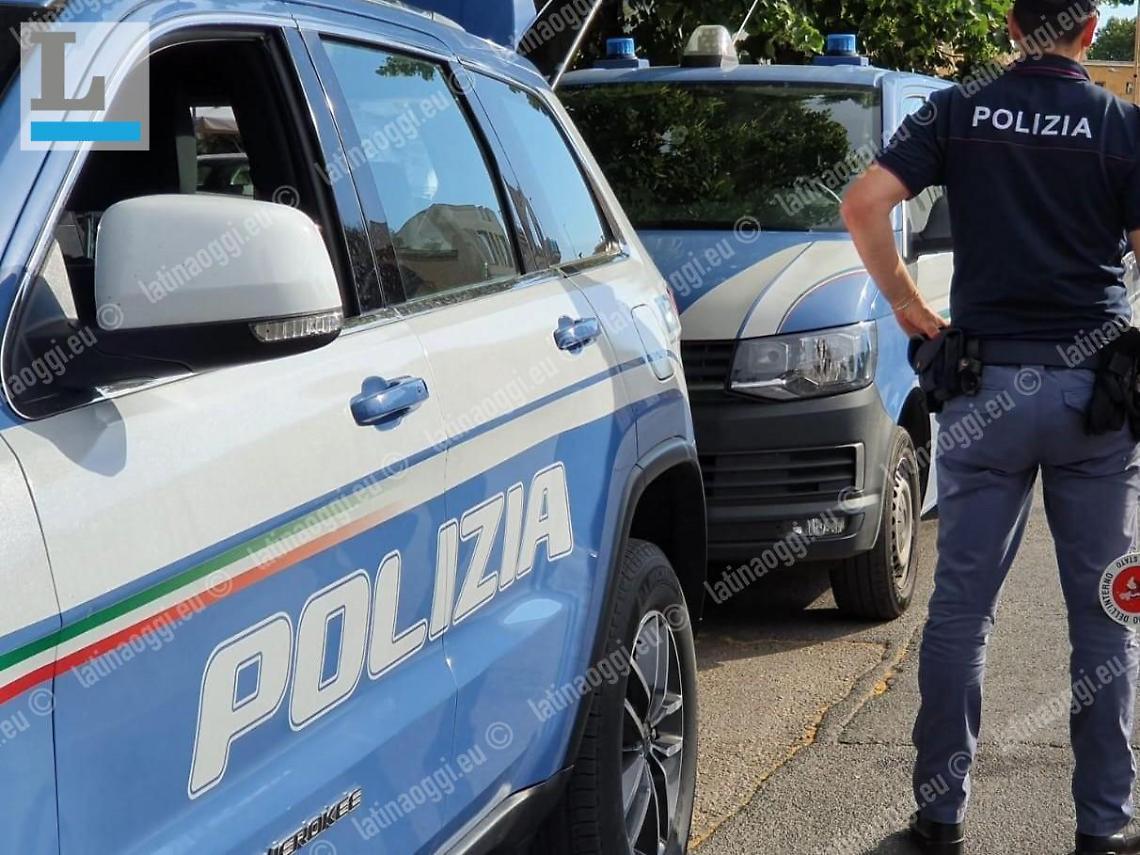Prelevano dalle Poste con il bancomat smarrito da un'altra persona: denunciati