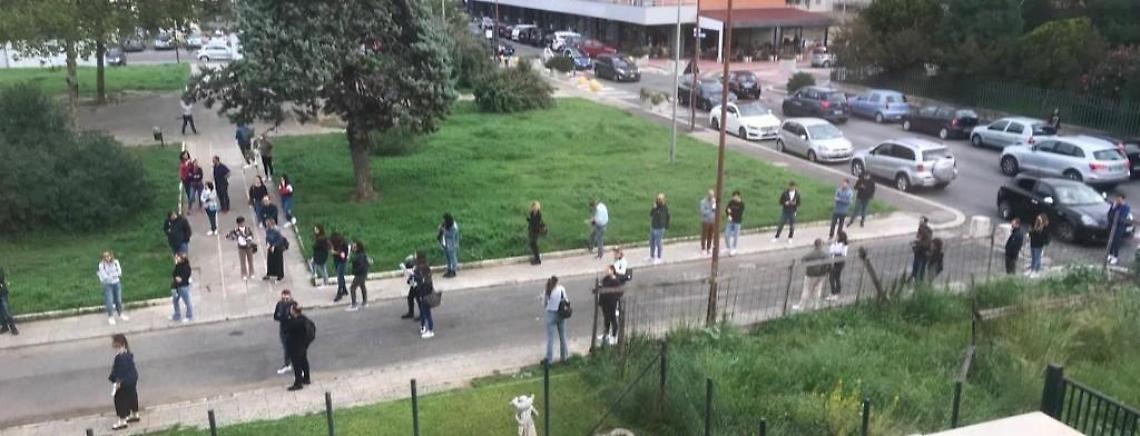 Quattromila aspiranti in fila per il concorso