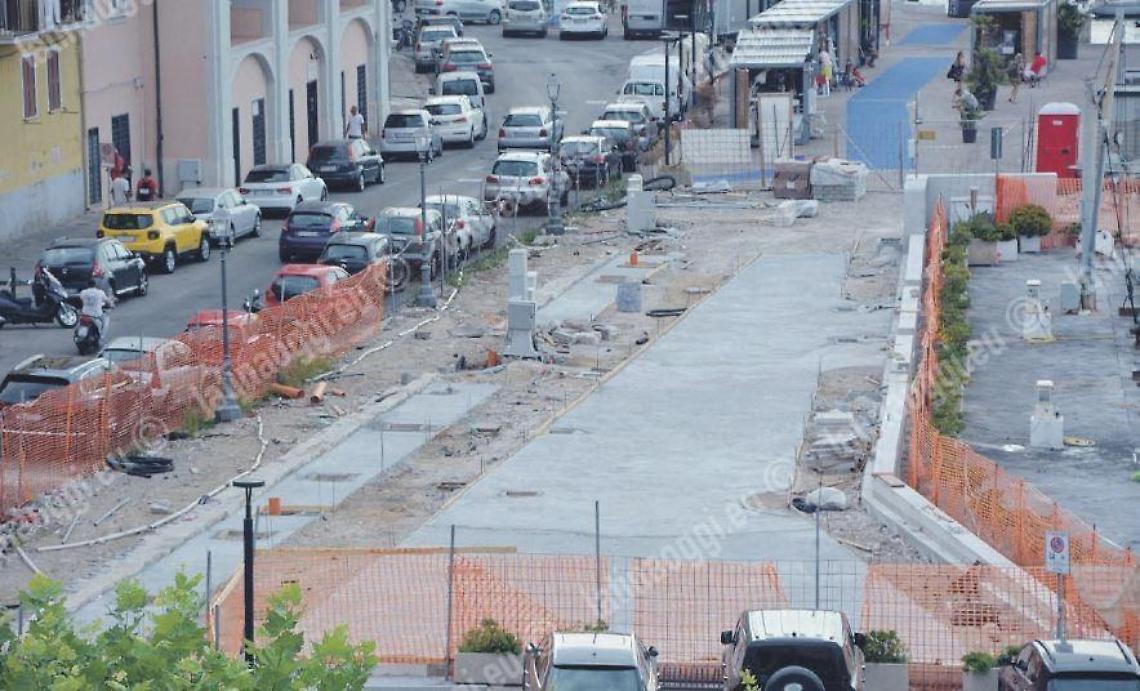 Molo Santa Maria, rebus sul blocco dei lavori