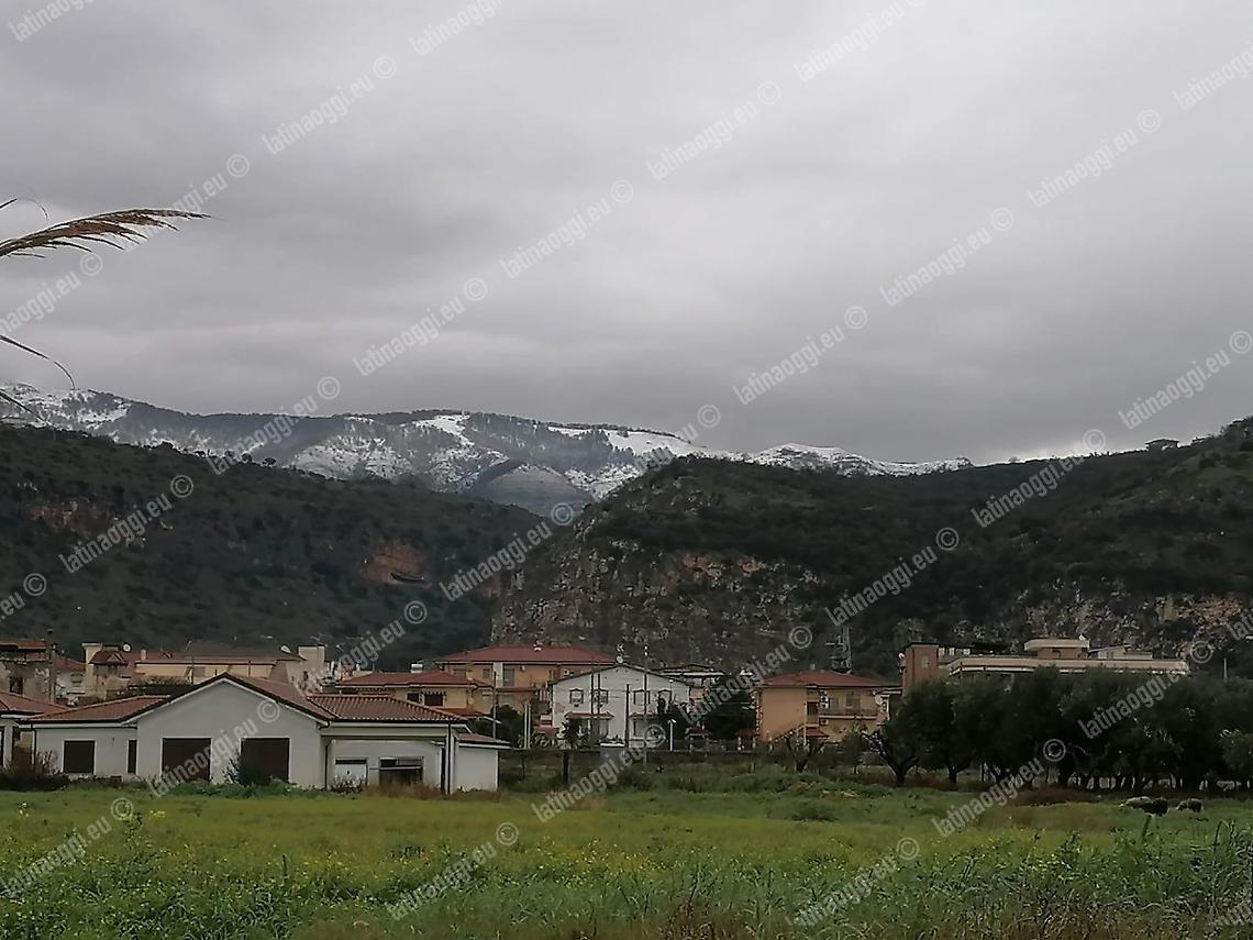 Prima neve sui Monti Lepini, l'inverno è arrivato