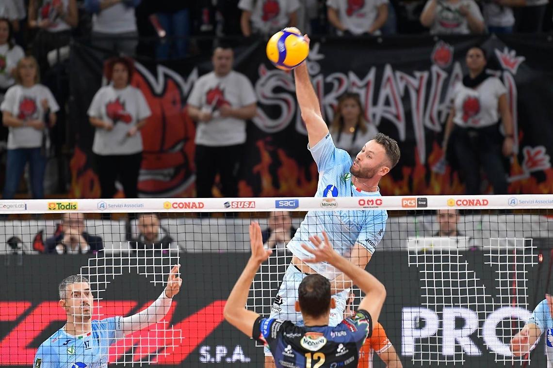 La Top Volley Cisterna viene piegata  in rimonta da Siena
