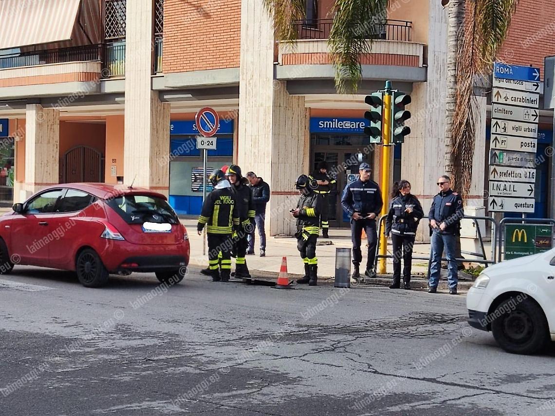 Allarme per una fuga di gas, verifiche in corso