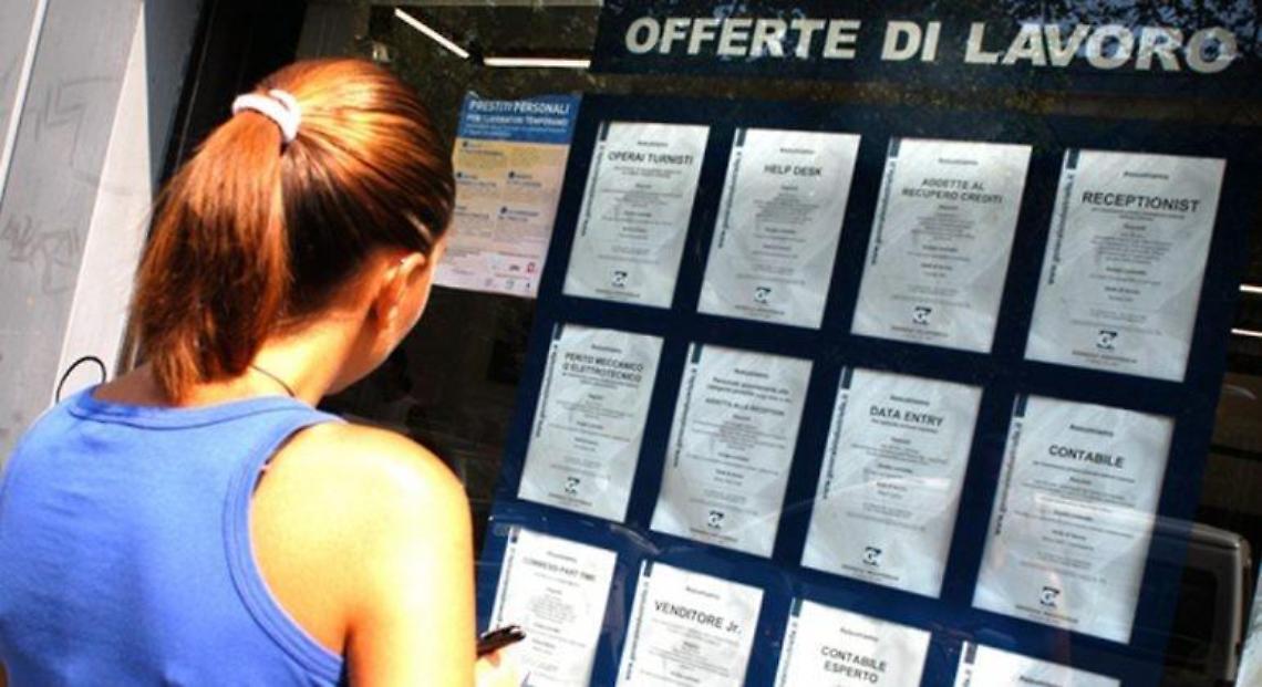 Allarme salari per i giovani, la Uil: appena 10 mila euro all'anno