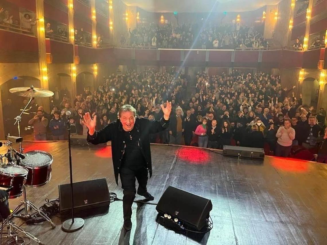 Tullio De Piscopo infiamma il teatro  D'Annunzio