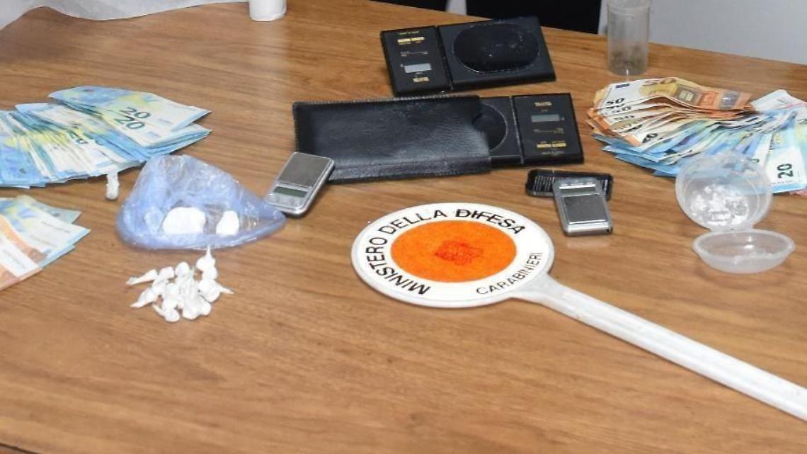 Spaccio in via Sabaudia, cinque gli arrestati