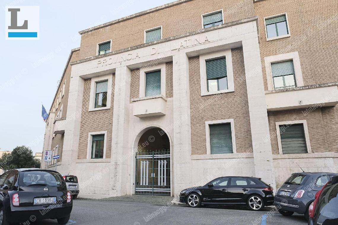 Defibrillatori e corsi di â€˜Primo soccorso' in tutte le scuole