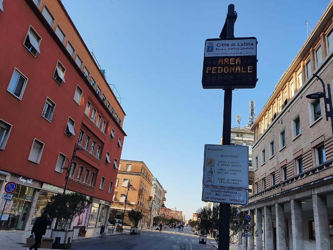 Imprese, la  piaga della desertificazione del commercio &egrave; nel centro storico