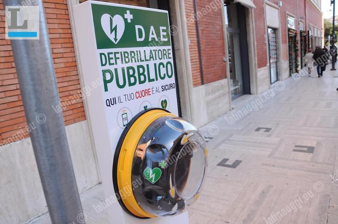 Defibrillatori automatici in città: il Comune riattiva le postazioni