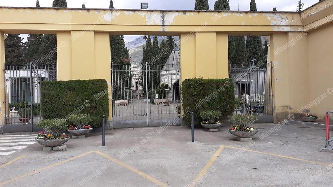 Tre cimiteri senza loculi