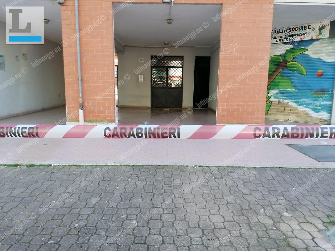 Gambizzato in strada sotto casa: il 29enne conosceva il suo aggressore