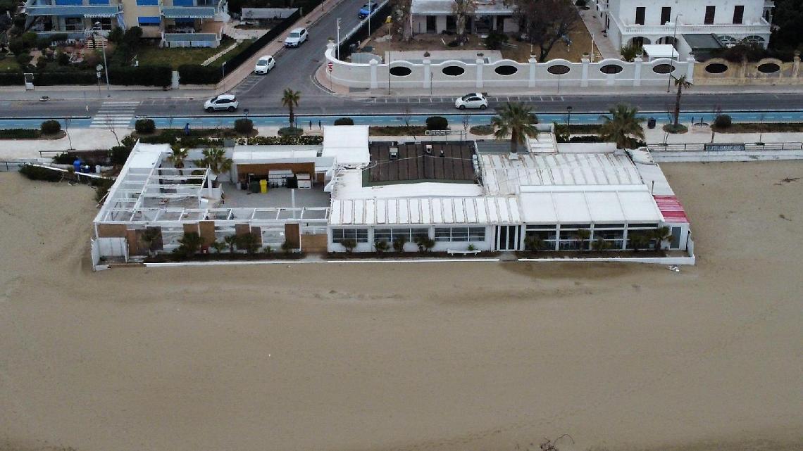 Nuovo sequestro per lo stabilimento balneare Il Sombrero