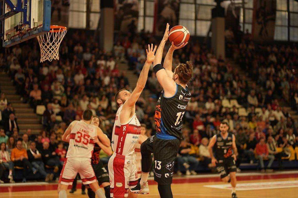 Una Benacquista da favola sbanca con pieno merito Rimini