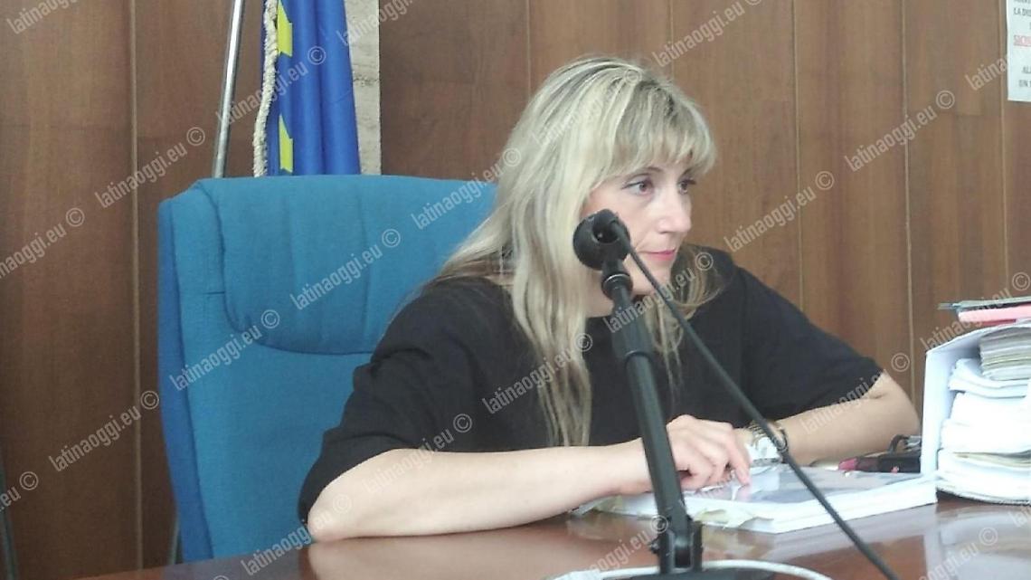 Castriota e il telefono rotto: "Lo ha mangiato il cane"