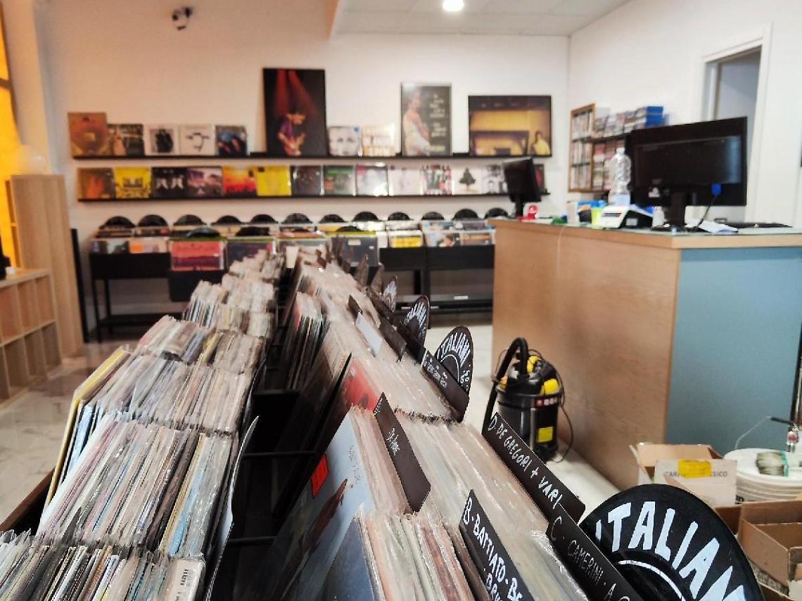 Vinileria, apre il nuovo store con uno spazio per la musica live