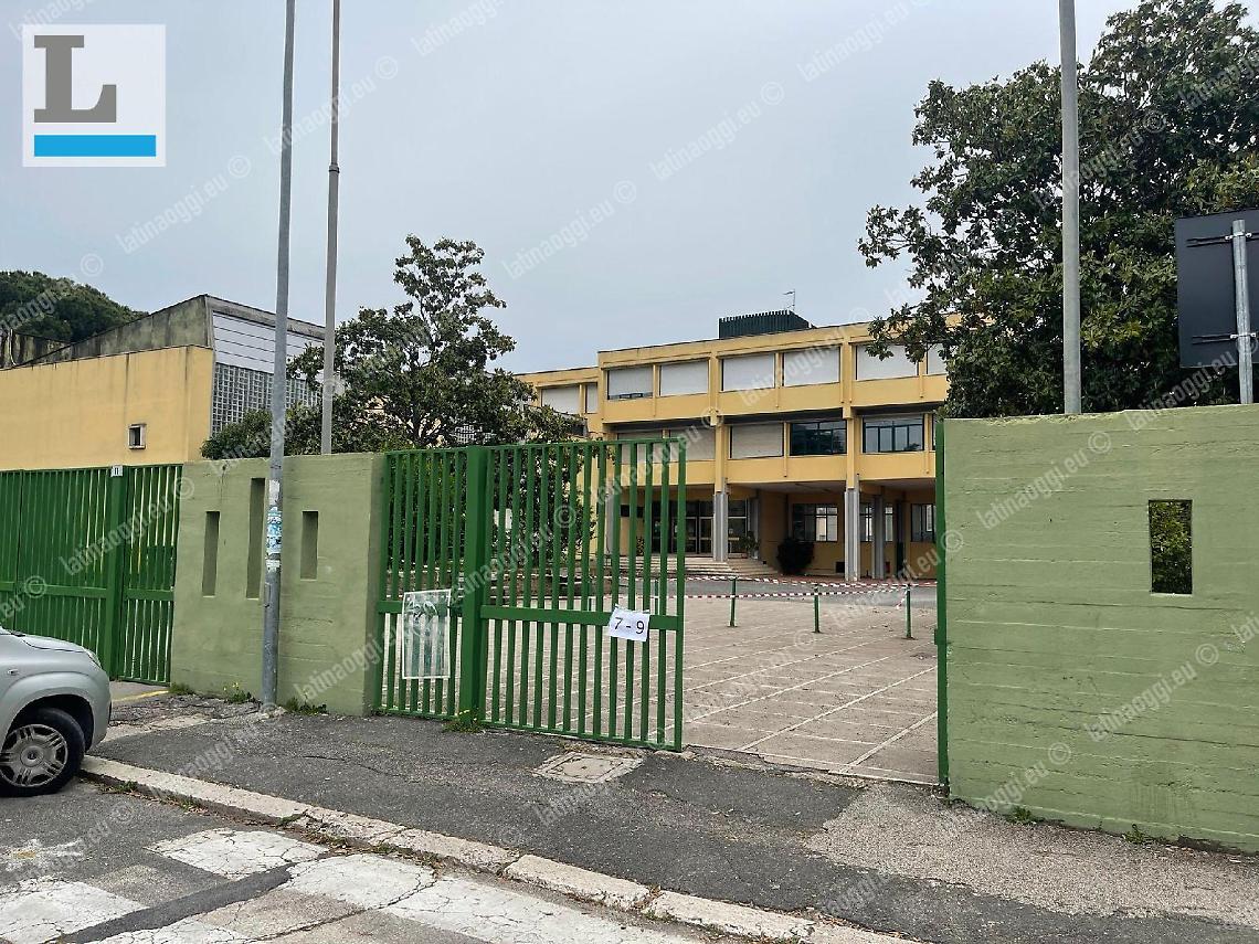 Scatta una foto mentre vota per la prima volta, 50enne romena segnalata