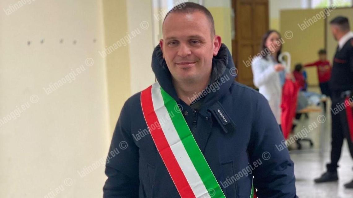 Atti persecutori verso il sindaco Onori, divieto di avvicinamento per un ex dipendente comunale
