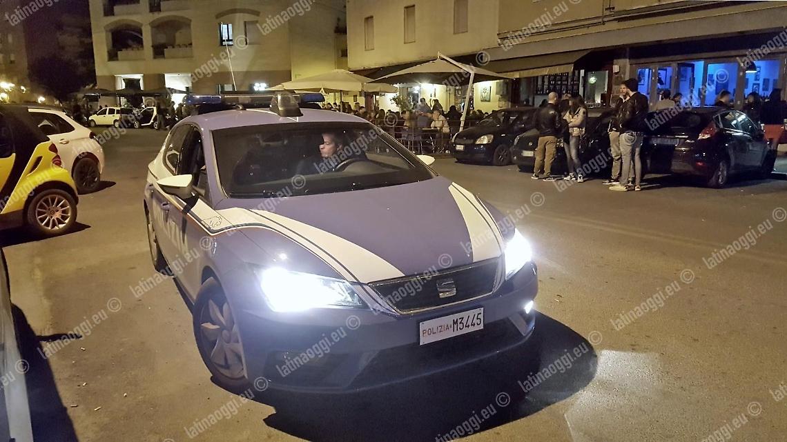 Preso a calci dai bulli in zona pub, 50enne con deficit difeso dai passanti