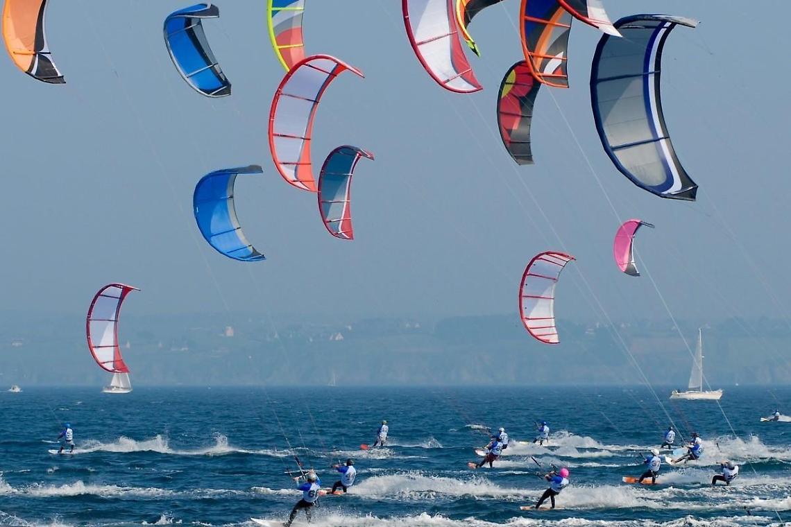 Surf e kitesurf su lungomare di Latina, installati due corridoi di lancio