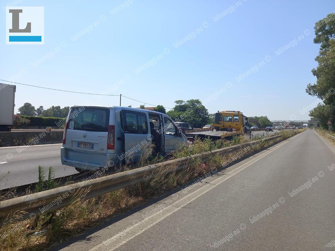 Monovolume in panne sulla 148,  paura per cinque ragazzi disabili