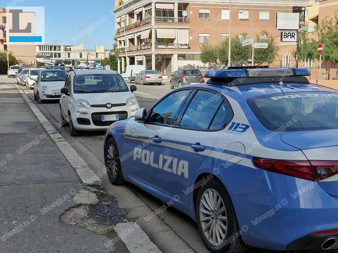 Lite in strada, giovane accoltellato. Nessuno denuncia, giallo sul movente