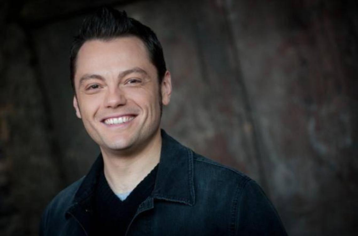 Tiziano Ferro ai fan: "Ho un nodulo a una corda vocale, dovrò operarmi"