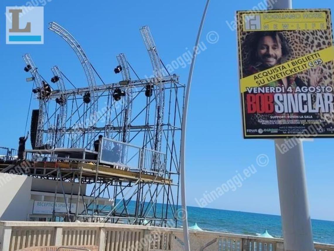 Luci sul palco: è la lunga notte di Bob Sinclar a Latina