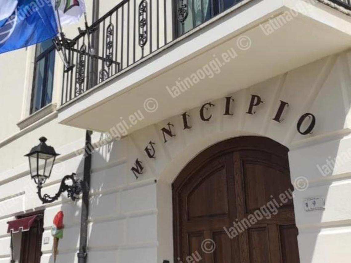 Il «gancio» per il clan dei casalesi per entrare negli appalti del Comune