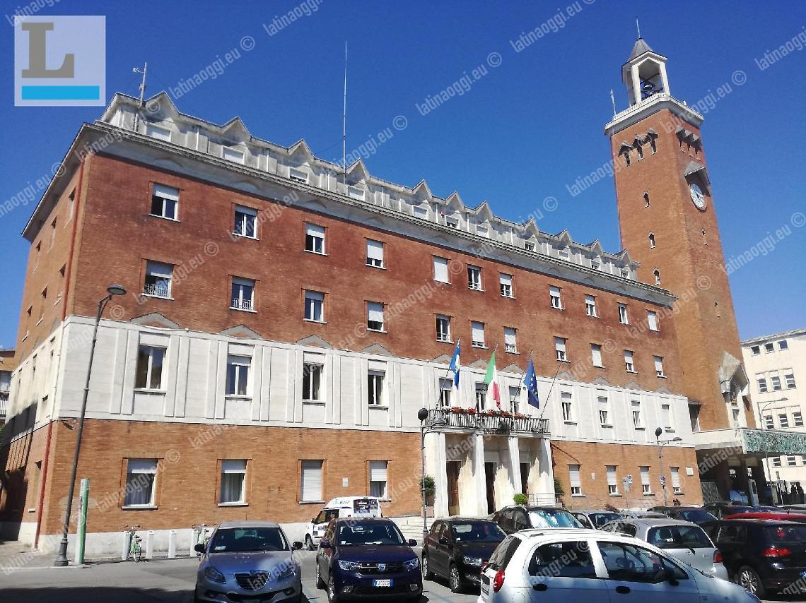 Spy story al comando dei vigili: ex capo, maresciallo e ufficiali a giudizio