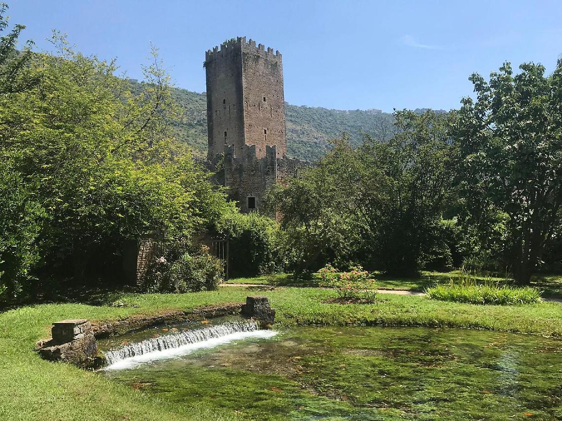 Giardino di Ninfa, sconti per i residenti e centri anziani gratis 1 volta l'anno