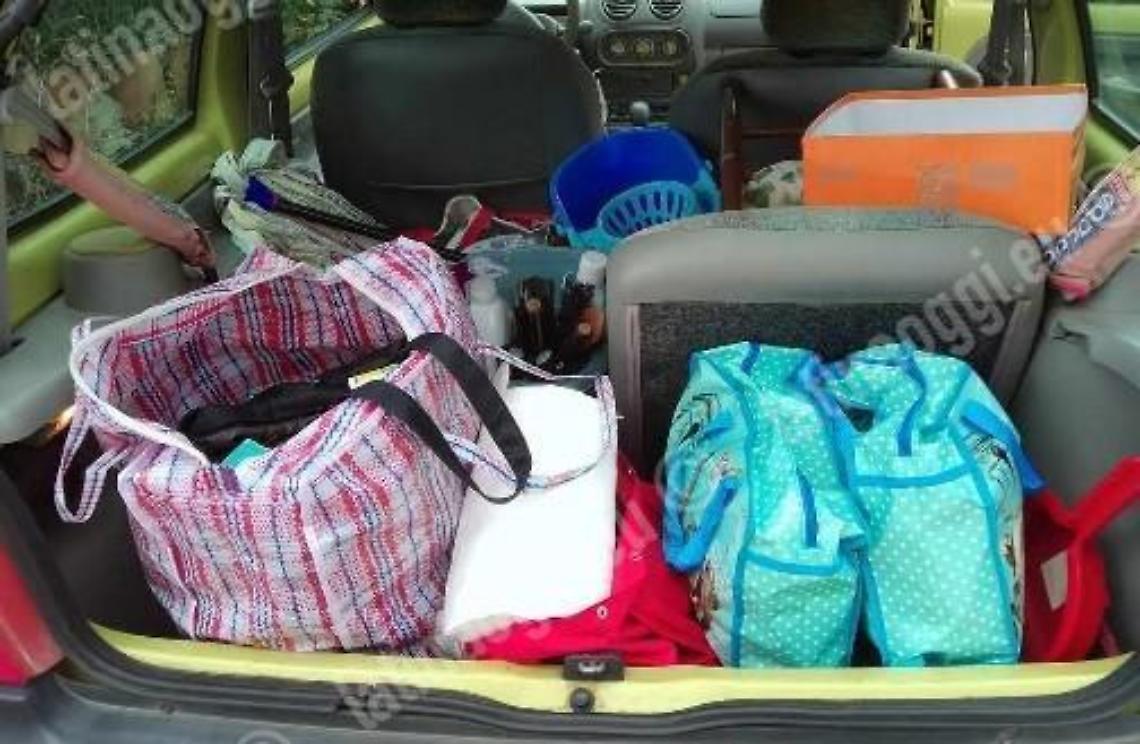 Senza dimora, ospitata nel garage di un'amica