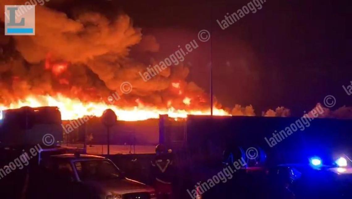 Frode sulla polizza Loas per l'incendio dei capannoni, condannato