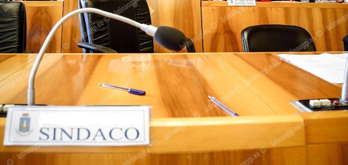 Raddoppiano gli stipendi dei sindaci