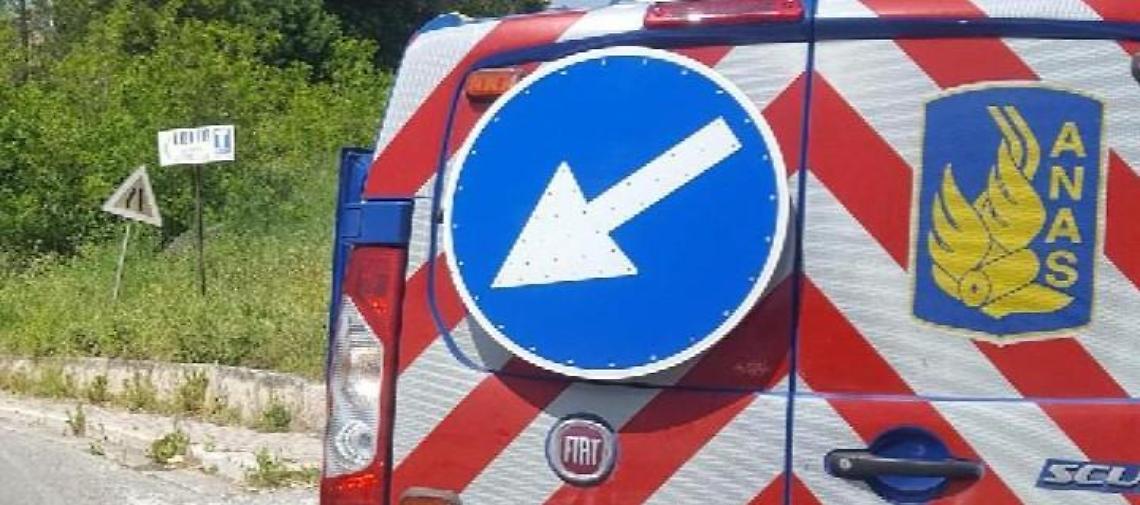Pontina, strada chiusa alcune ore nel weekend per i lavori del cavalcavia