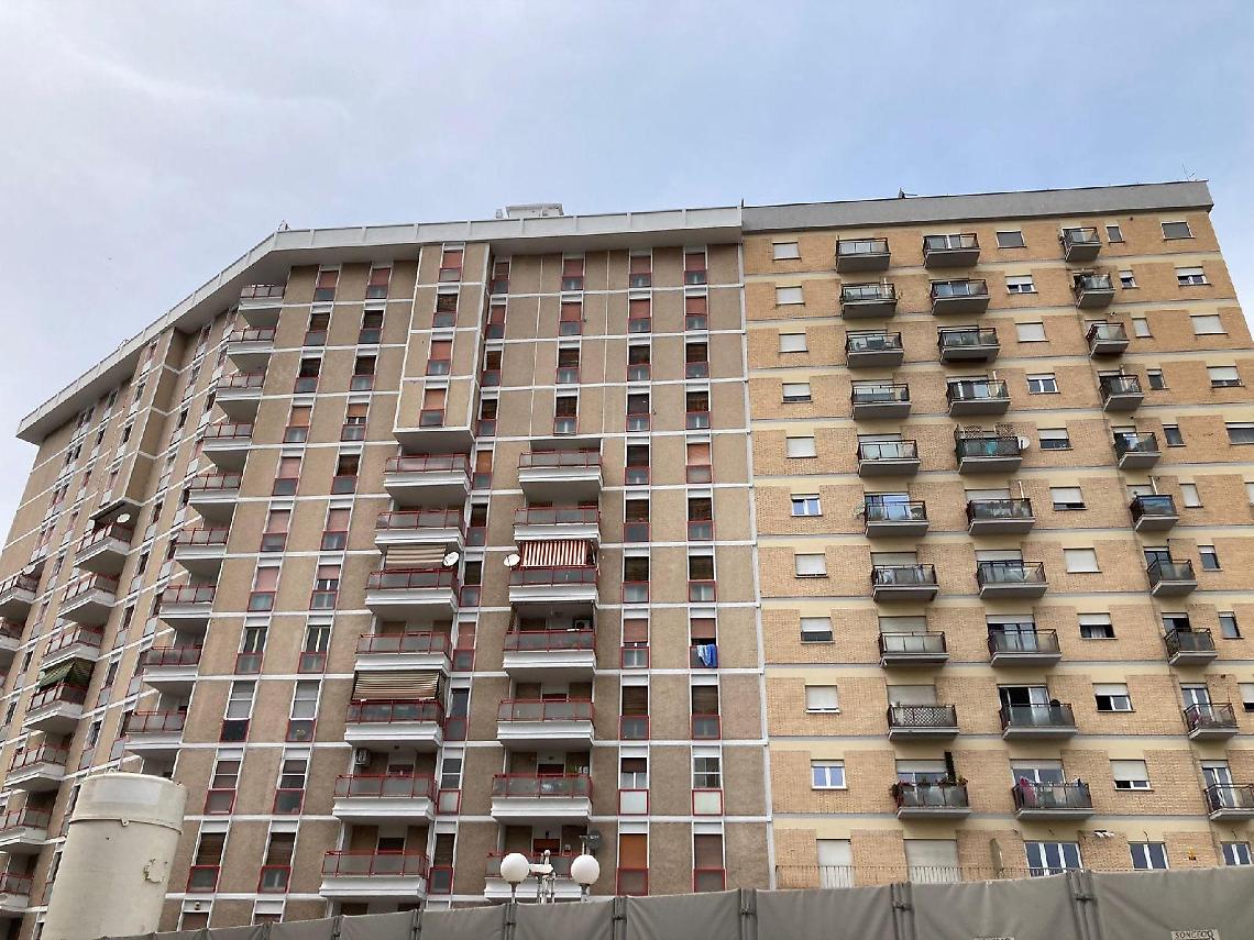 Palazzo Lamaro, le richieste dell'amministrazione a tutela degli inquilini