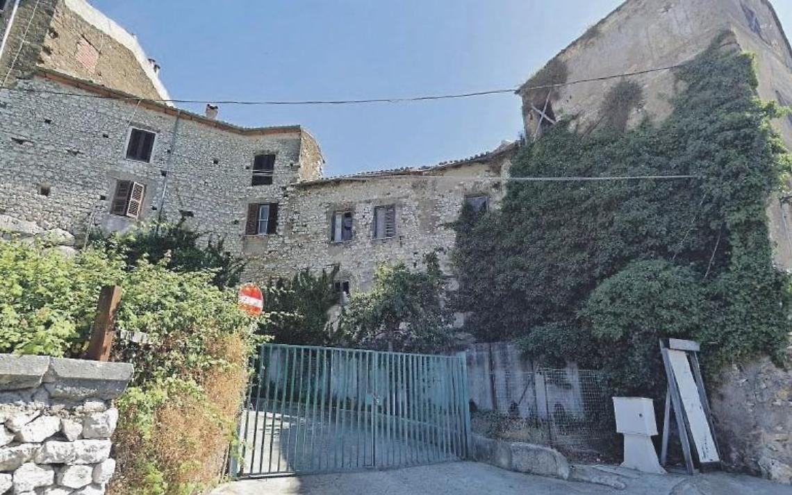 Per altri due mesi gli alunni non torneranno alla “Massari”