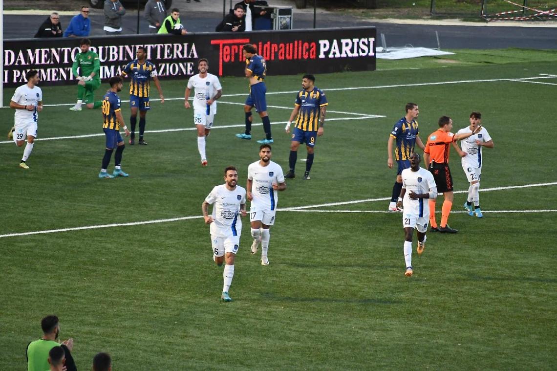 Latina espugna Giugliano e vola agli ottavi di Coppa Italia