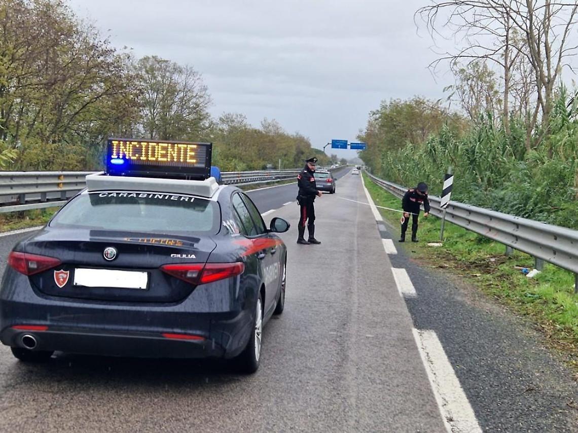 Incidente mortale nella notte sulla statale, tragedia a Miturno