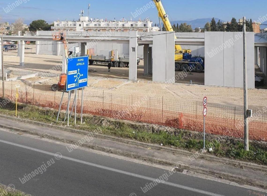 Variante in Q3: il Comune non sa a chi appartiene la complanare