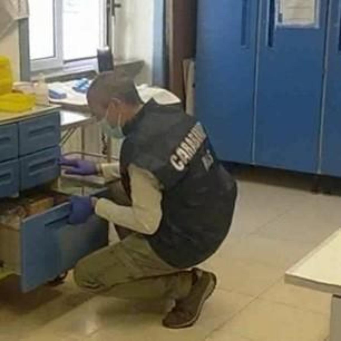 Peculato e truffa, arrestato un medico anestesista