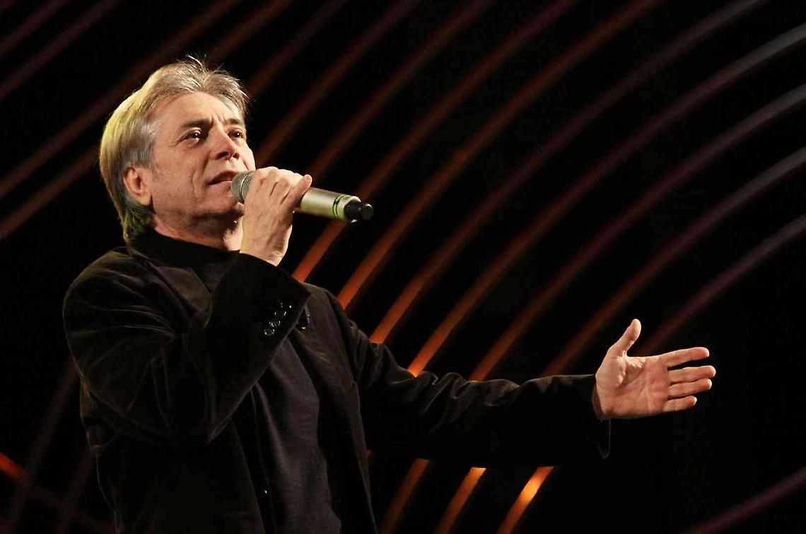 Nino D'Angelo, cambio di programma: concerto da rinviato ad annullato