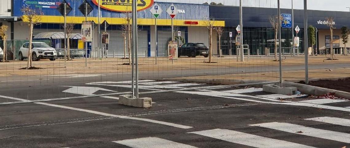 Q3, diffida del Comune anche per gli altri negozi