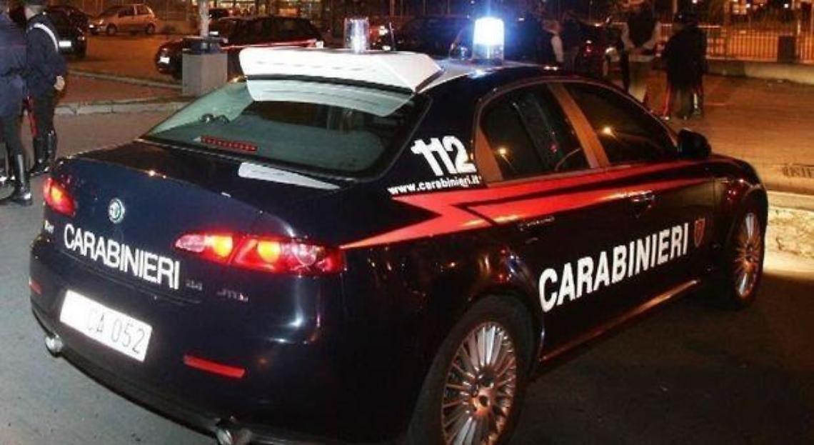 Ubriaco entra nel forno e inveisce prima verso i dipendenti e poi contro i carabinieri