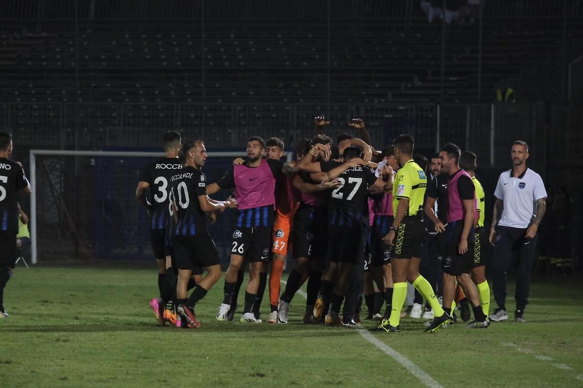 Taranto - Latina 2-1 [FINALE]