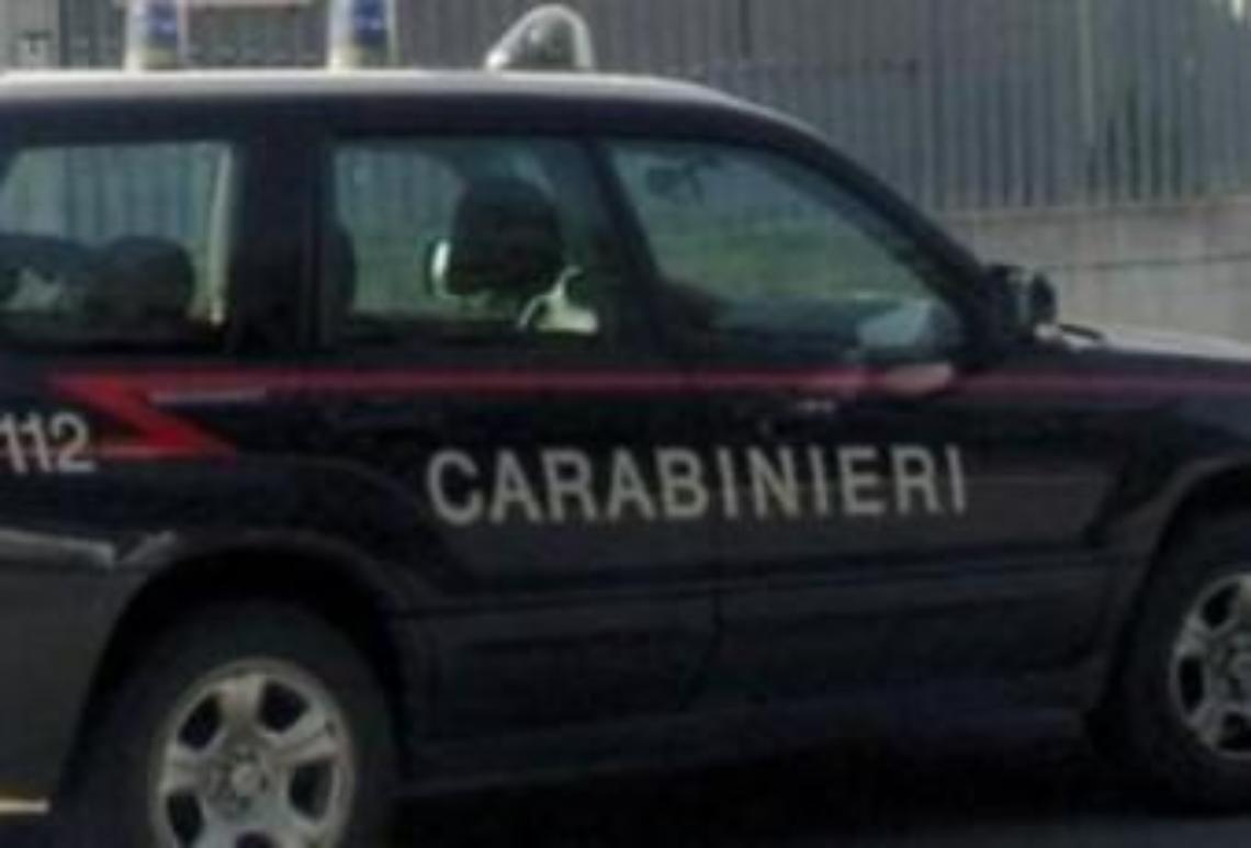 Preleva denaro con una carta rubata, denunciata una 30enne