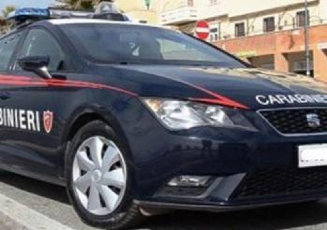 Due persone denunciate per truffa e sostituzione di persona dai carabinieri