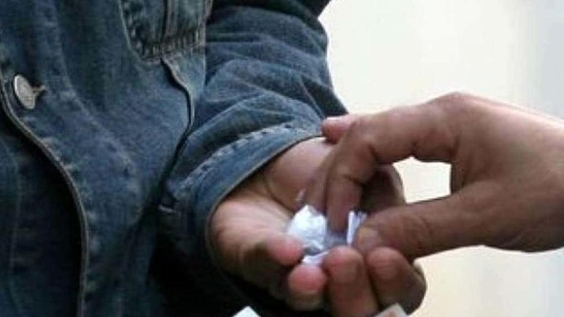 Latina, baby spacciatori per comprare articoli di lusso. L'allarme