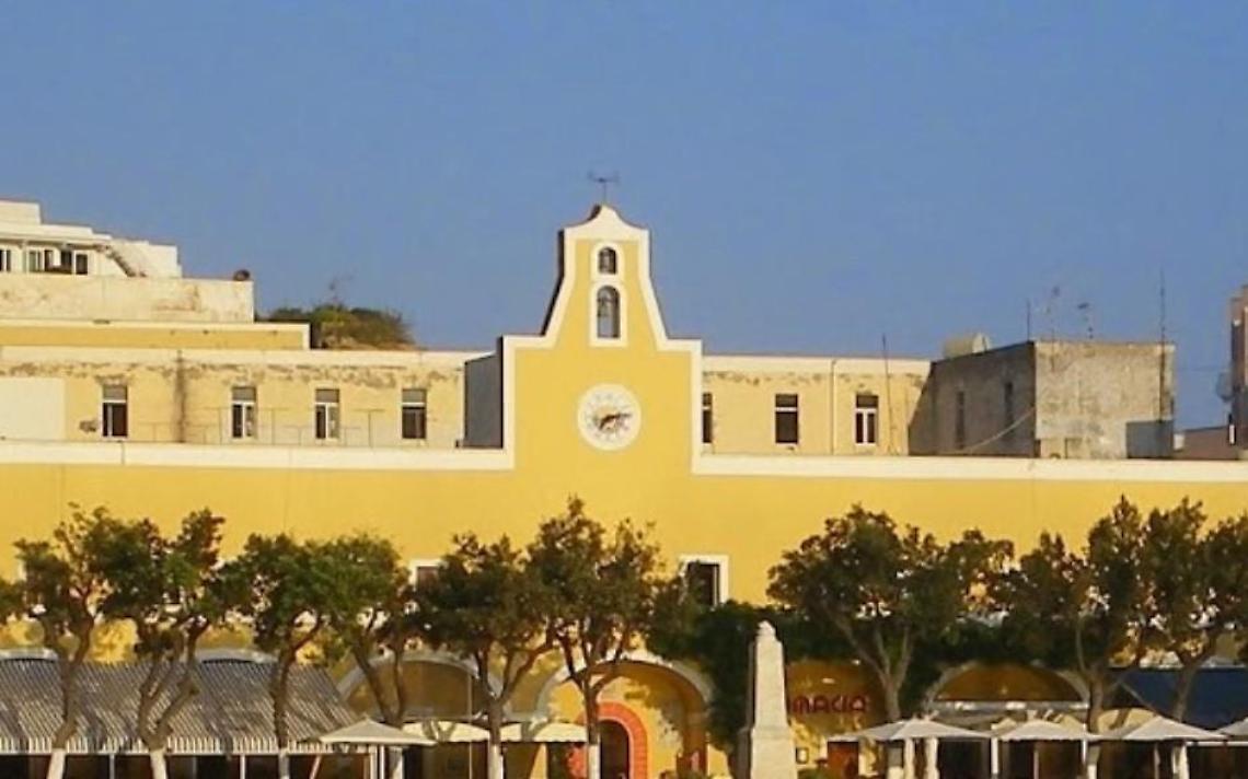 Dal prossimo primo maggio torna sull’isola di Ponza la sosta a pagamento